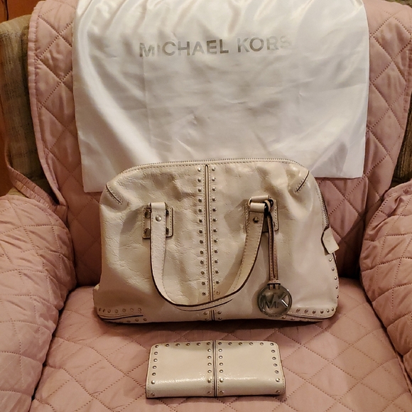 Michael Kors Cream Satchel and Wallet Set